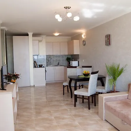 Apartment Primorsko * Primorsko